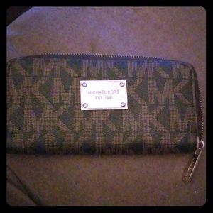 Michael kors wallet.